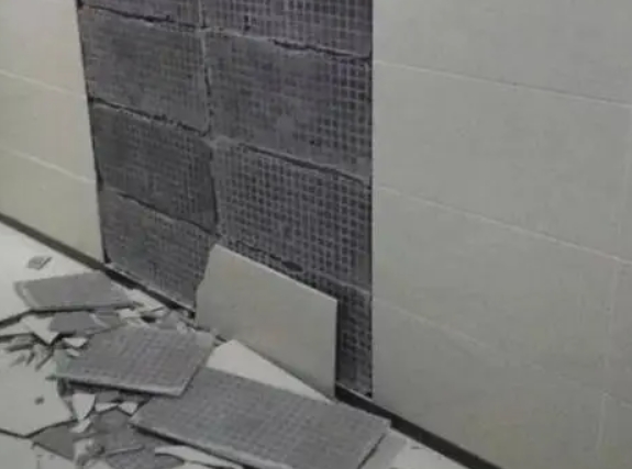 申扎瓷砖空鼓维修公司分享下申扎墙砖松动维修的知识